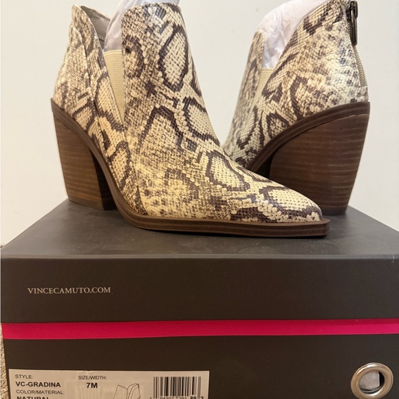 Women’s Snake-Print Ankle Booties - Vince Camuto- NWT - Picture 2 of 4